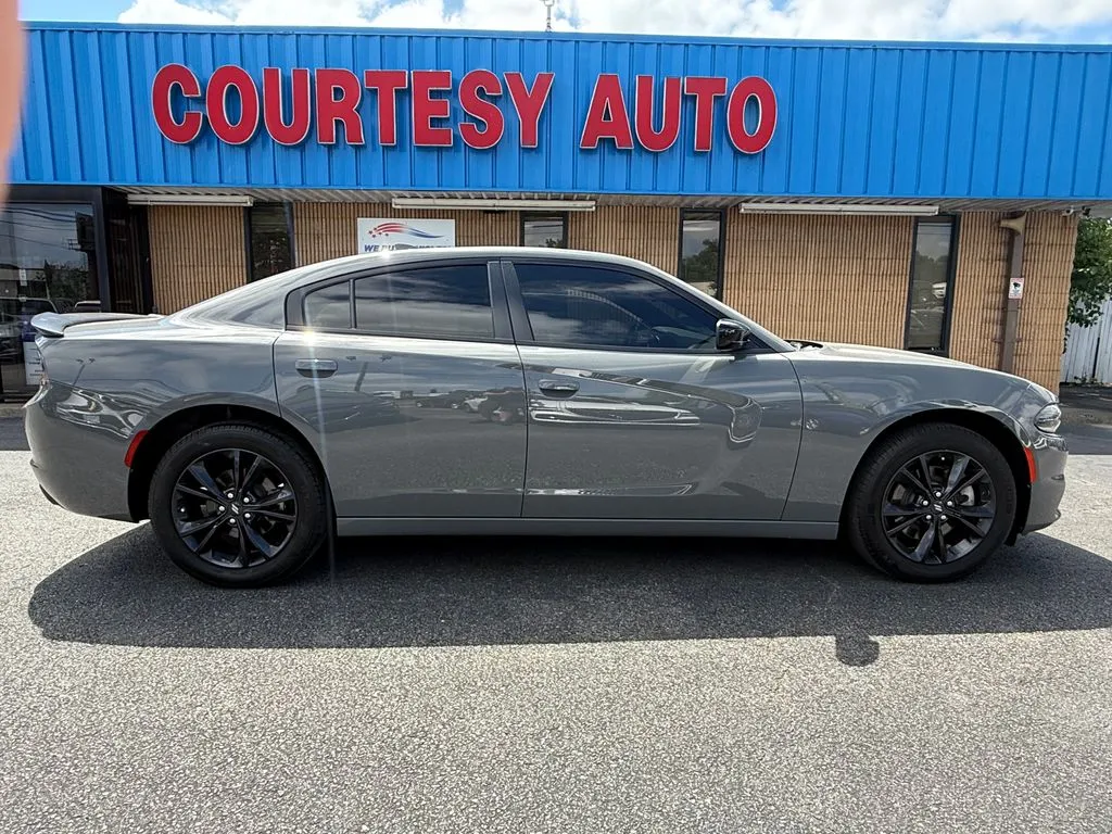 Dodge Charger photo 13