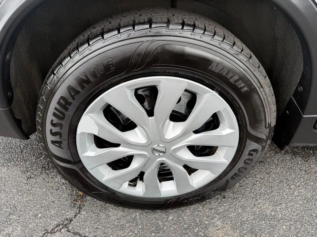 Nissan Rogue photo 27