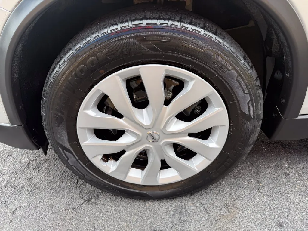 Nissan Rogue photo 29