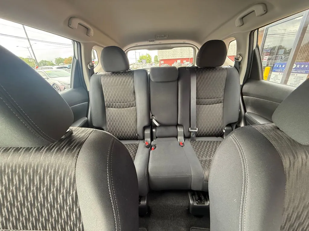 Nissan Rogue photo 26