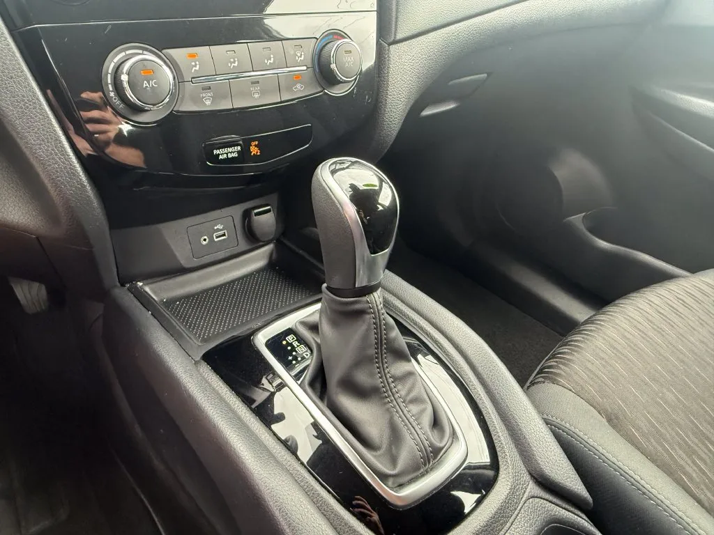 Nissan Rogue photo 21
