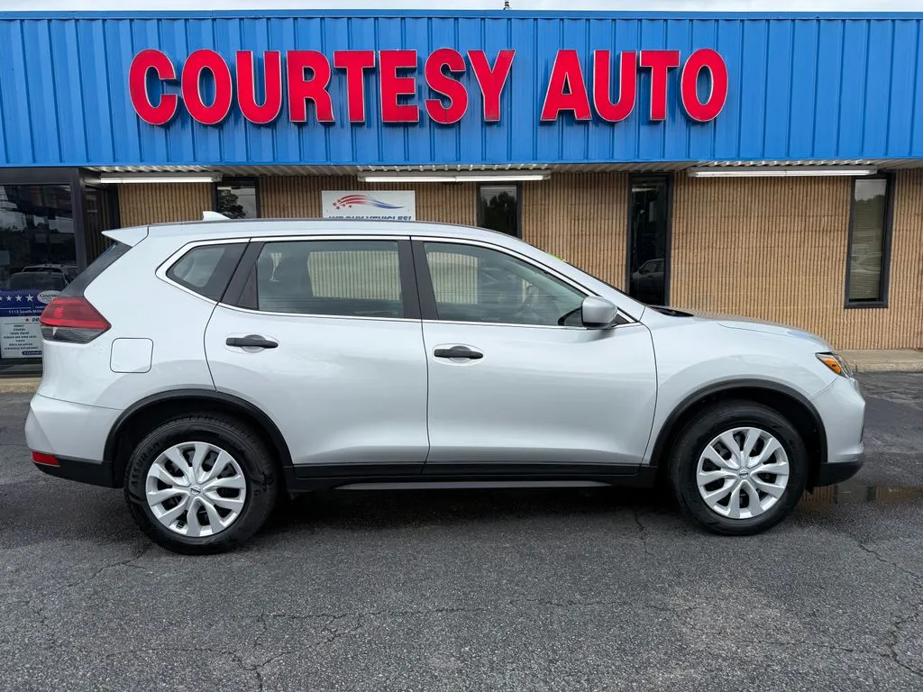 Nissan Rogue photo 11