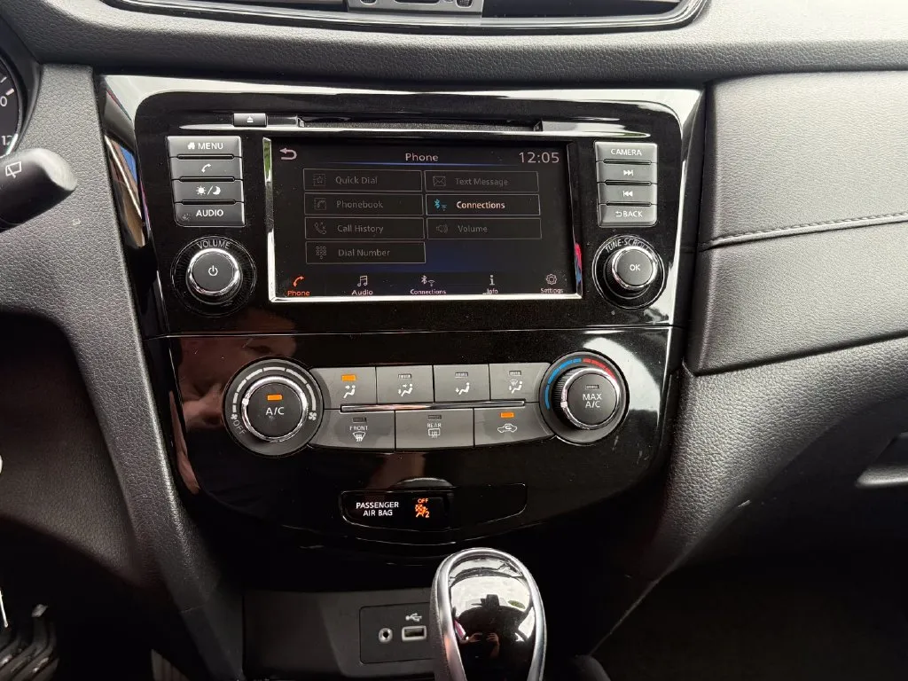 Nissan Rogue photo 25