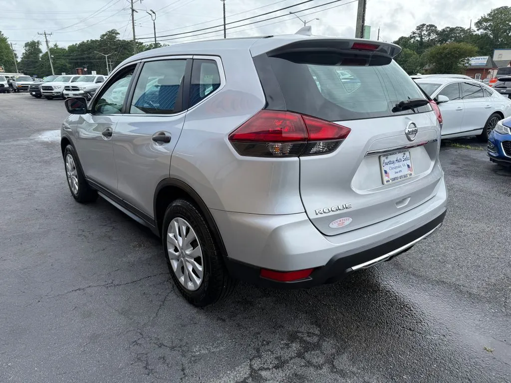 Nissan Rogue photo 8