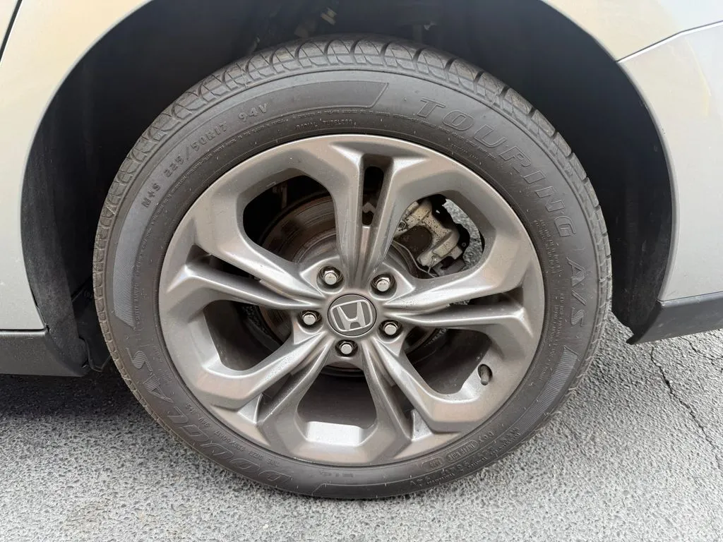 Honda Accord photo 32