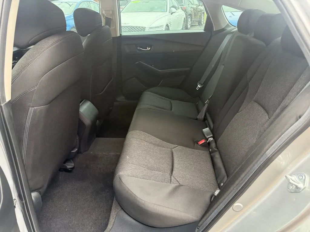 Honda Accord photo 17