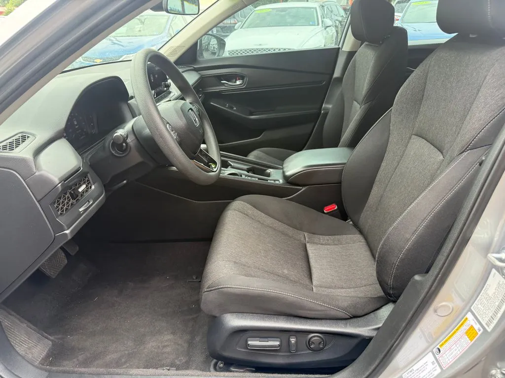 Honda Accord photo 14