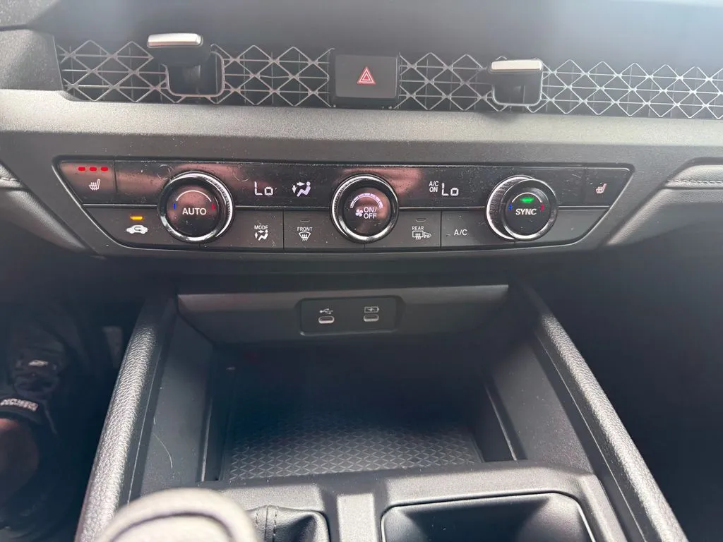 Honda Accord photo 24