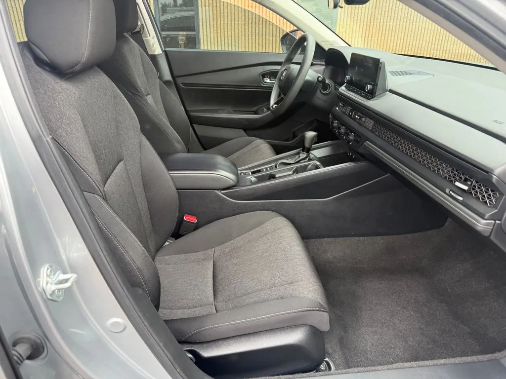 Honda Accord photo 19