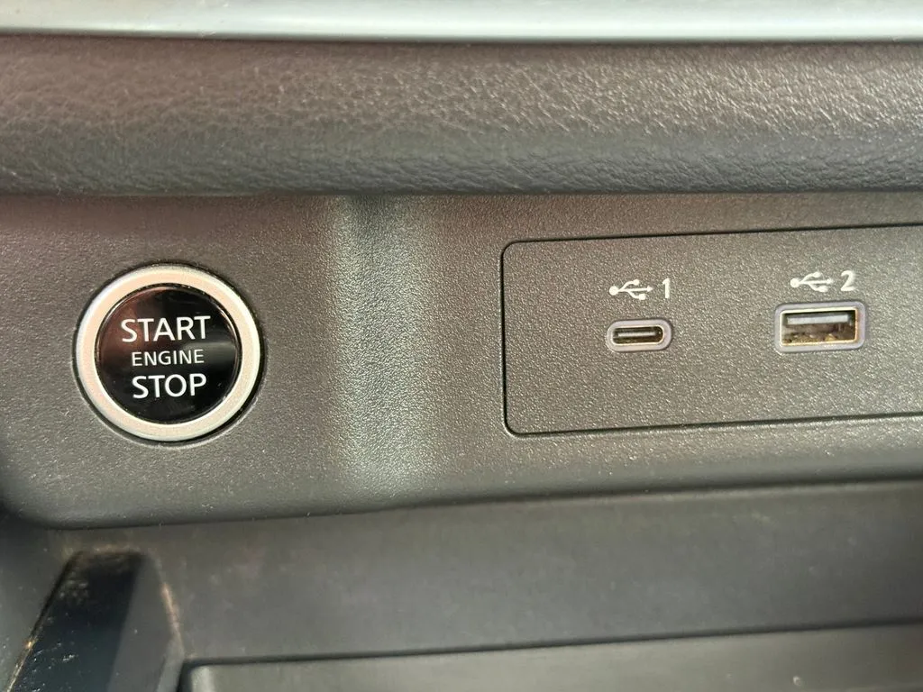 Nissan Rogue photo 23