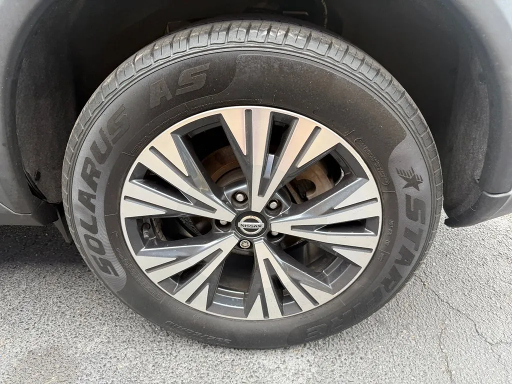Nissan Rogue photo 29