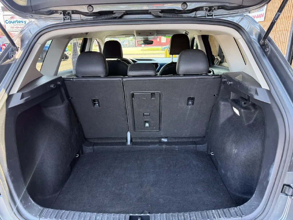Volkswagen Taos photo 17