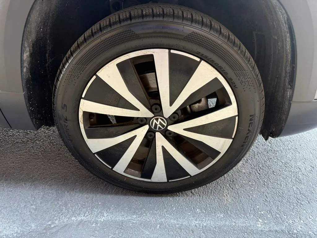 Volkswagen Taos photo 32