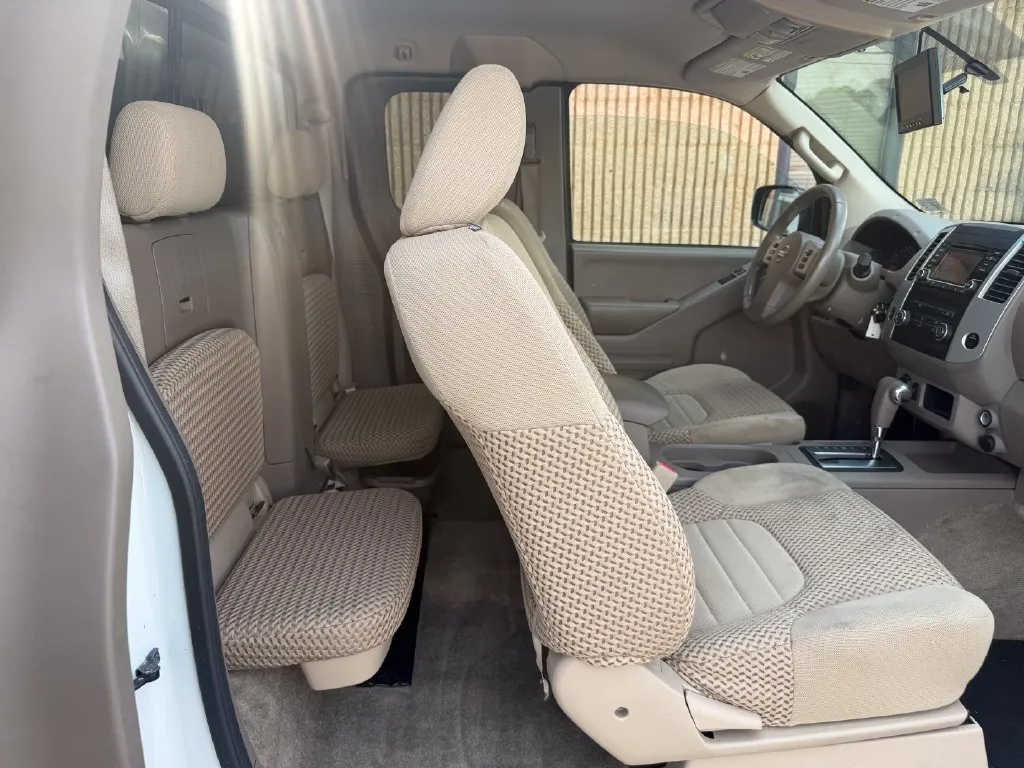 Nissan Frontier photo 26