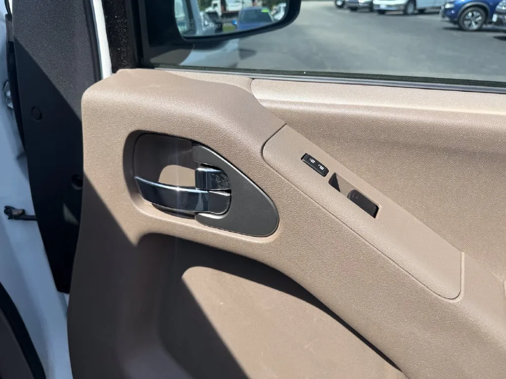 Nissan Frontier photo 27