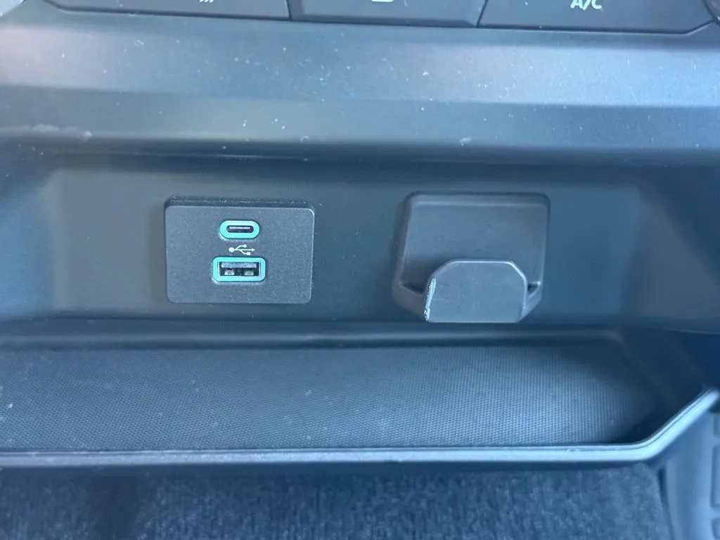 2022 Ford F-150 XLT - Photo 27