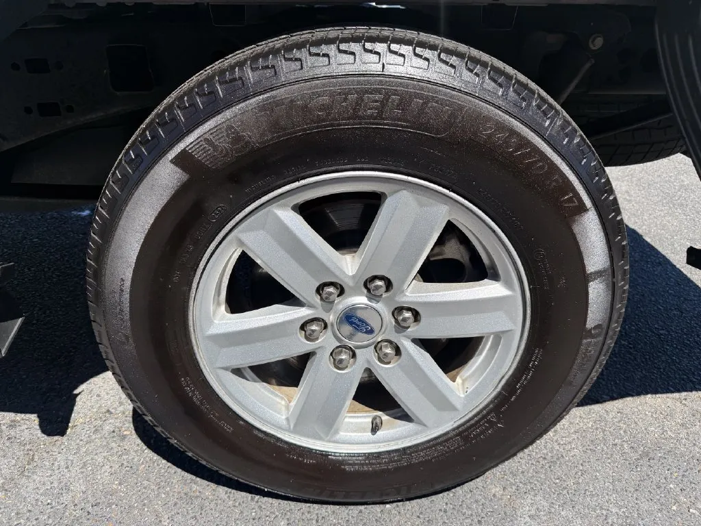 Ford F-150 photo 36