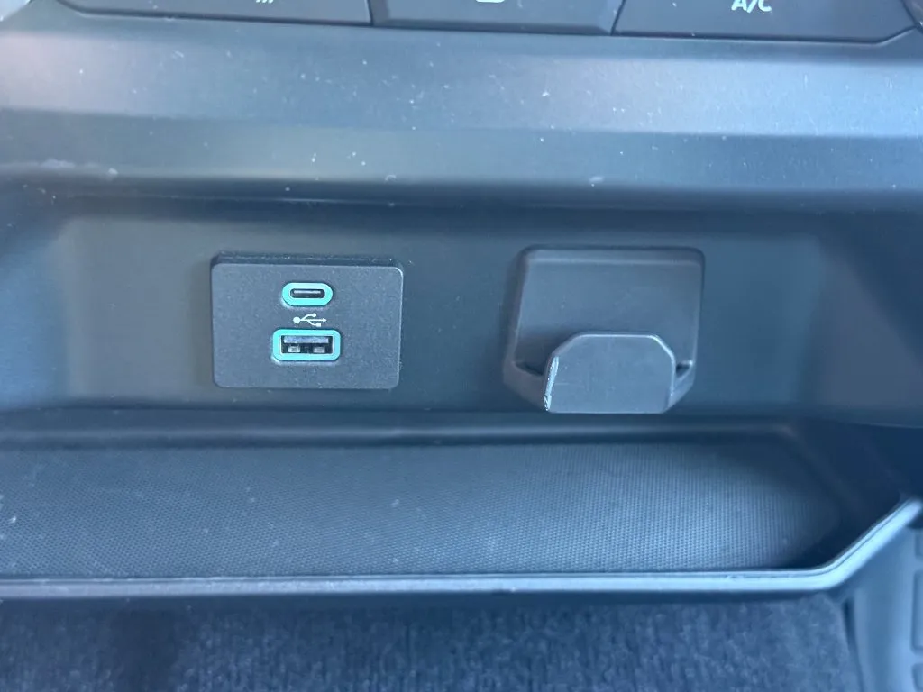 Ford F-150 photo 27