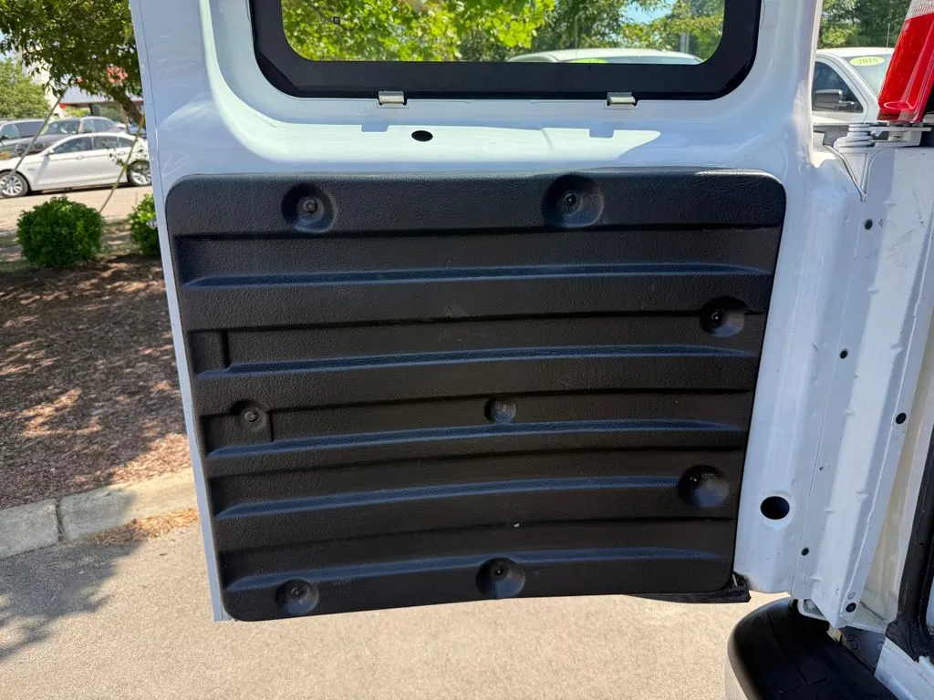 Chevrolet Express photo 27