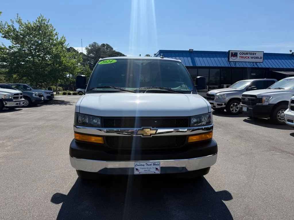 Chevrolet Express photo 5