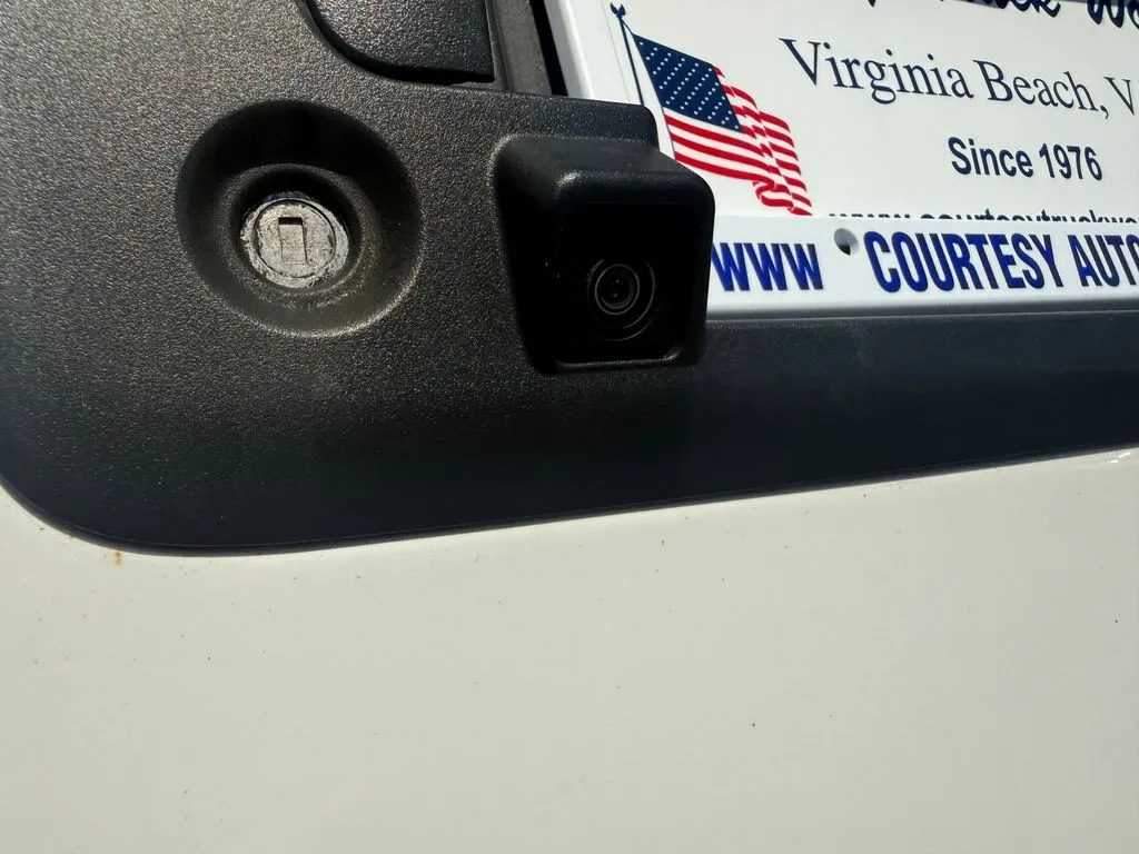 Chevrolet Express photo 21