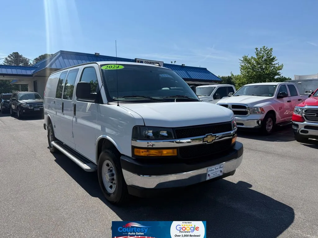 White 2024 Chevrolet Express 2500 Work Van for sale in Chesapeake, VA