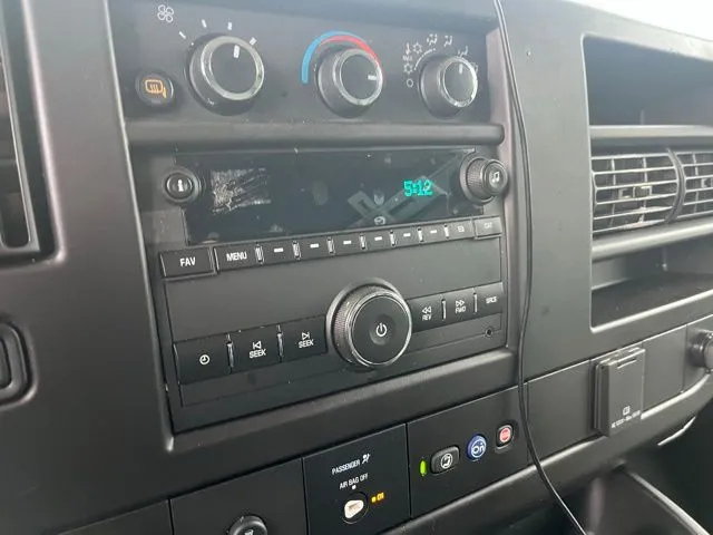 2021 Chevrolet Express Cargo Work Van - Photo 18