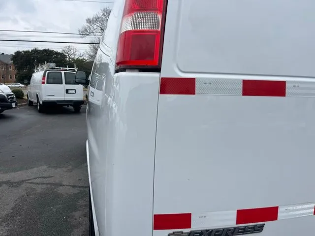 2021 Chevrolet Express Cargo Work Van - Photo 9