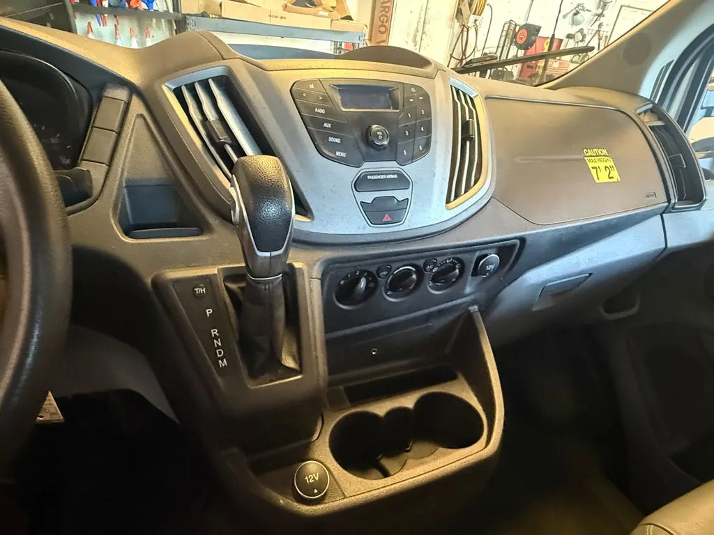 Ford Transit-250 photo 13
