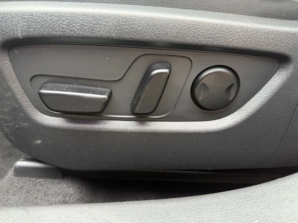 Mazda CX-30 photo 18