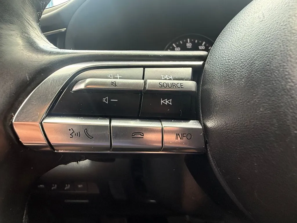 Mazda CX-30 photo 26
