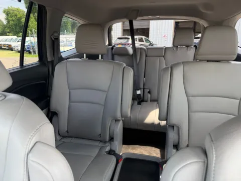 Photos of 2022 Honda Pilot Touring for sale in Chesapeake, VA at Courtesy Auto Sales