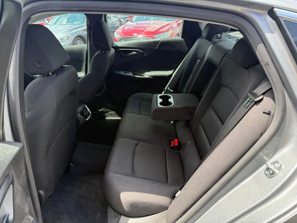 Chevrolet Malibu photo 12