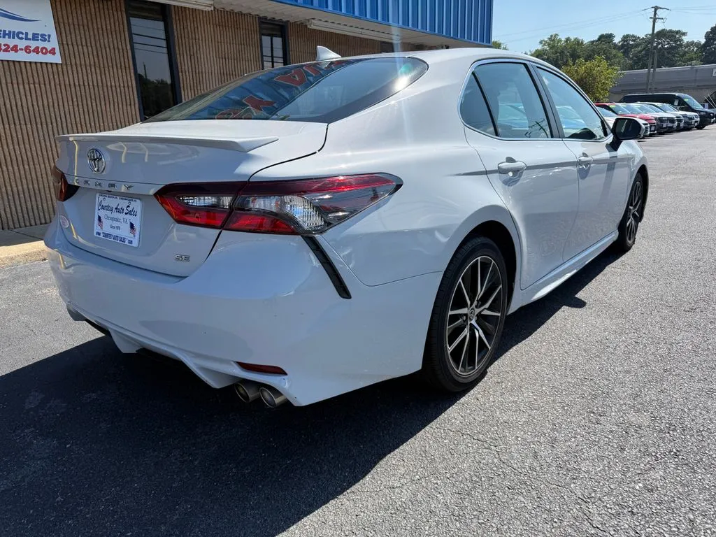 Toyota Camry photo 7