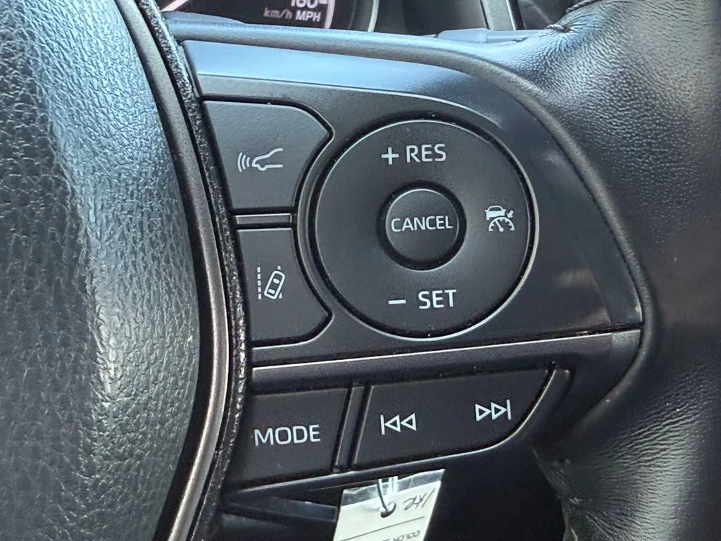Toyota Camry photo 20
