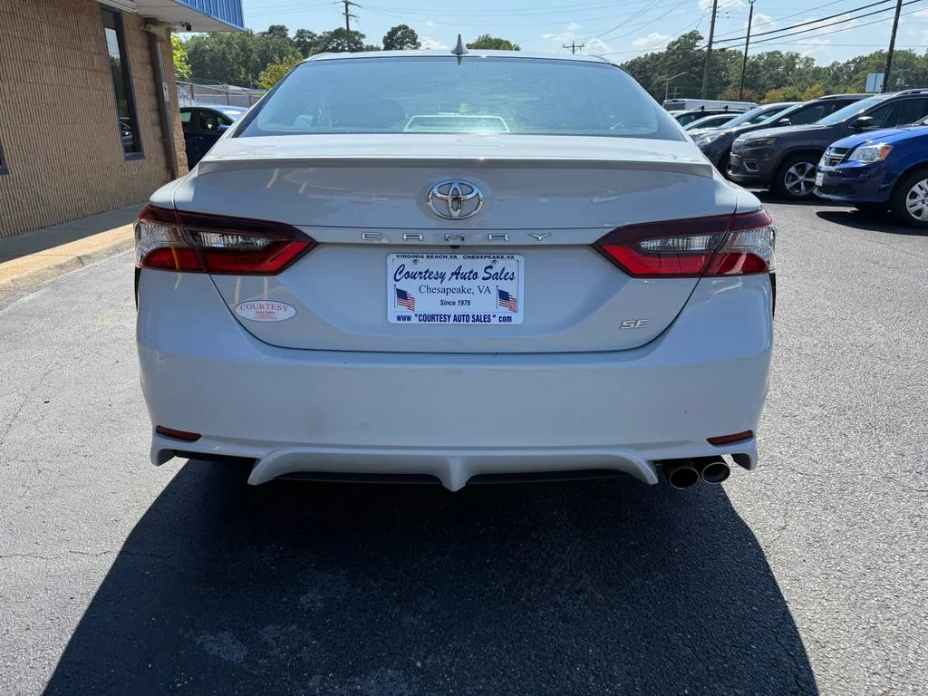 Toyota Camry photo 6