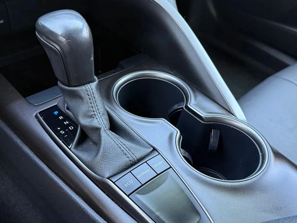 Toyota Camry photo 22