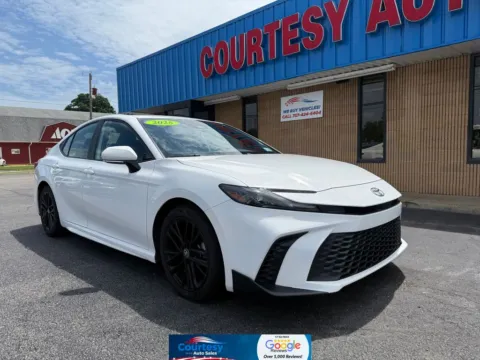 White 2025 Toyota Camry SE for sale in Chesapeake, VA