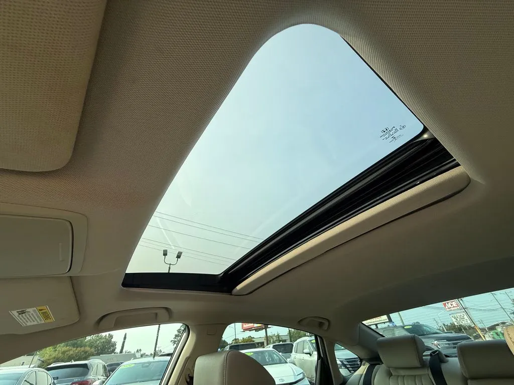 Honda Accord photo 2