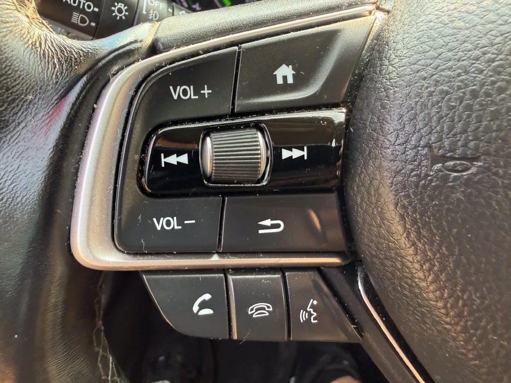 Honda Accord photo 25