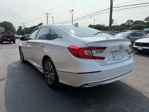 More photos of 2020 Honda Accord Hybrid Touring at Courtesy Auto Sales, VA