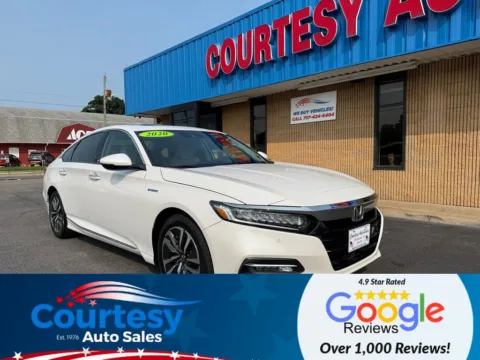 White 2020 Honda Accord Hybrid Touring for sale in Chesapeake, VA