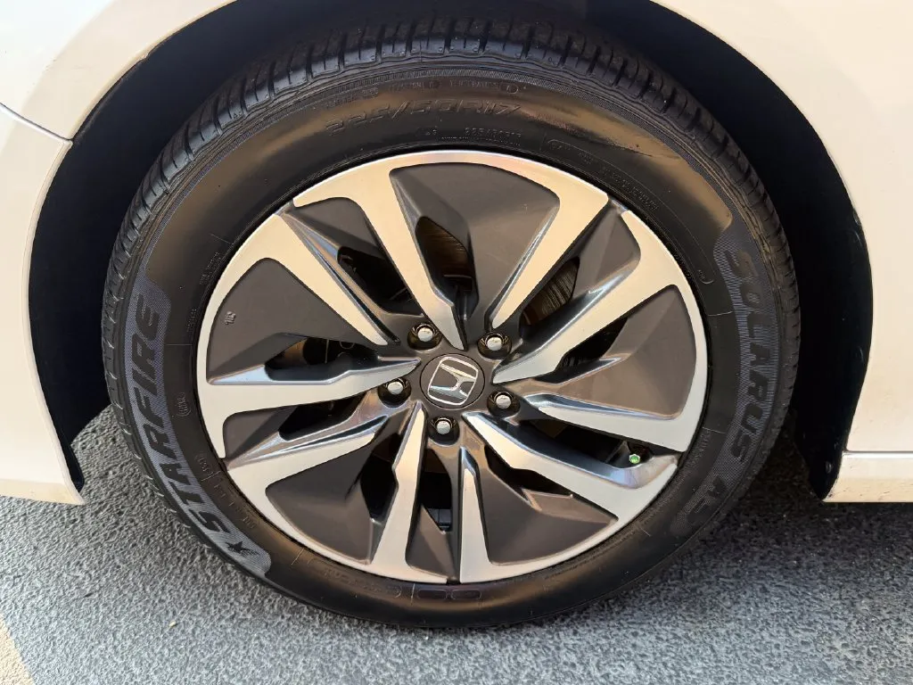 Honda Accord photo 36