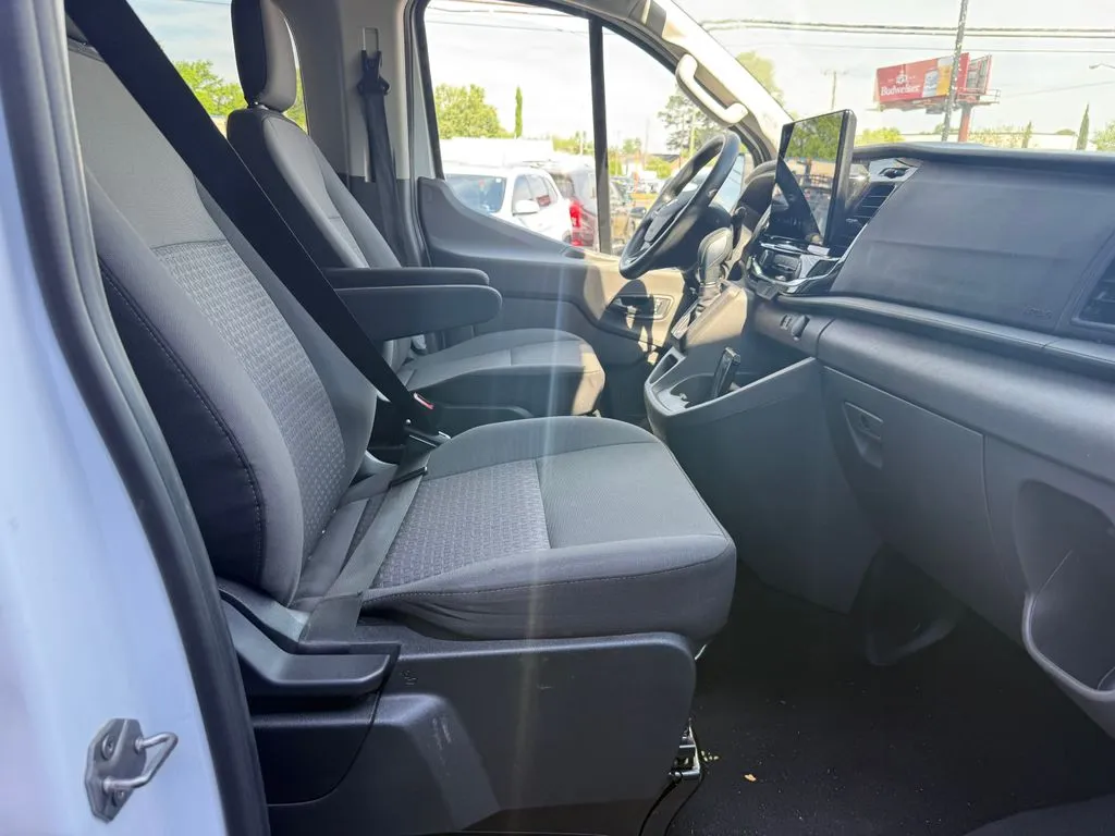 Ford Transit-350 photo 13