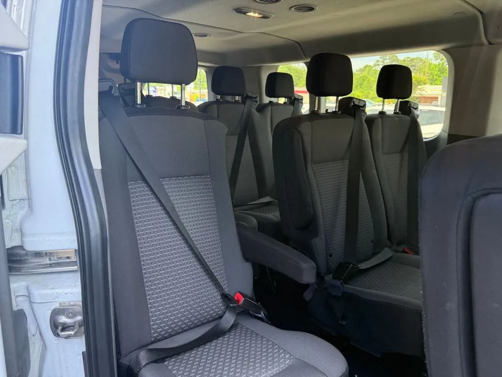 Ford Transit-350 photo 11