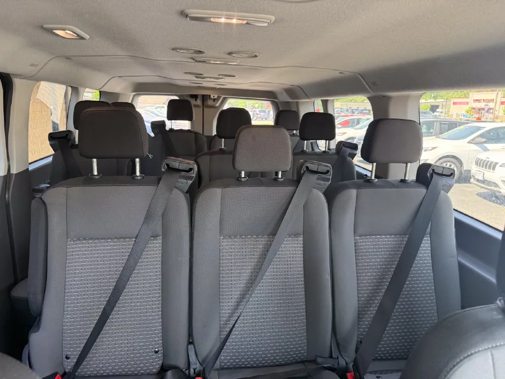 Ford Transit-350 photo 14