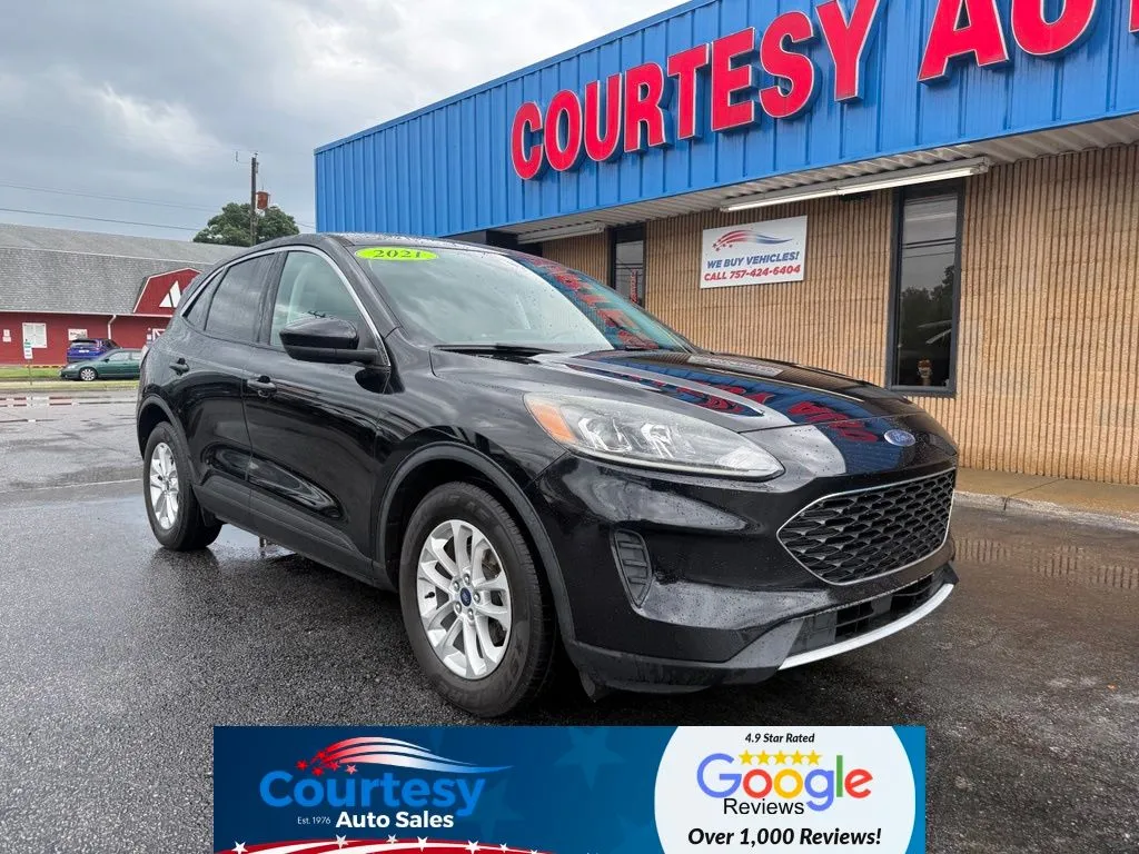 Black 2021 Ford Escape SE for sale in Chesapeake, VA