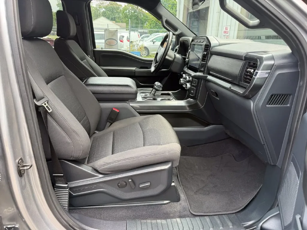 Ford F-150 photo 25