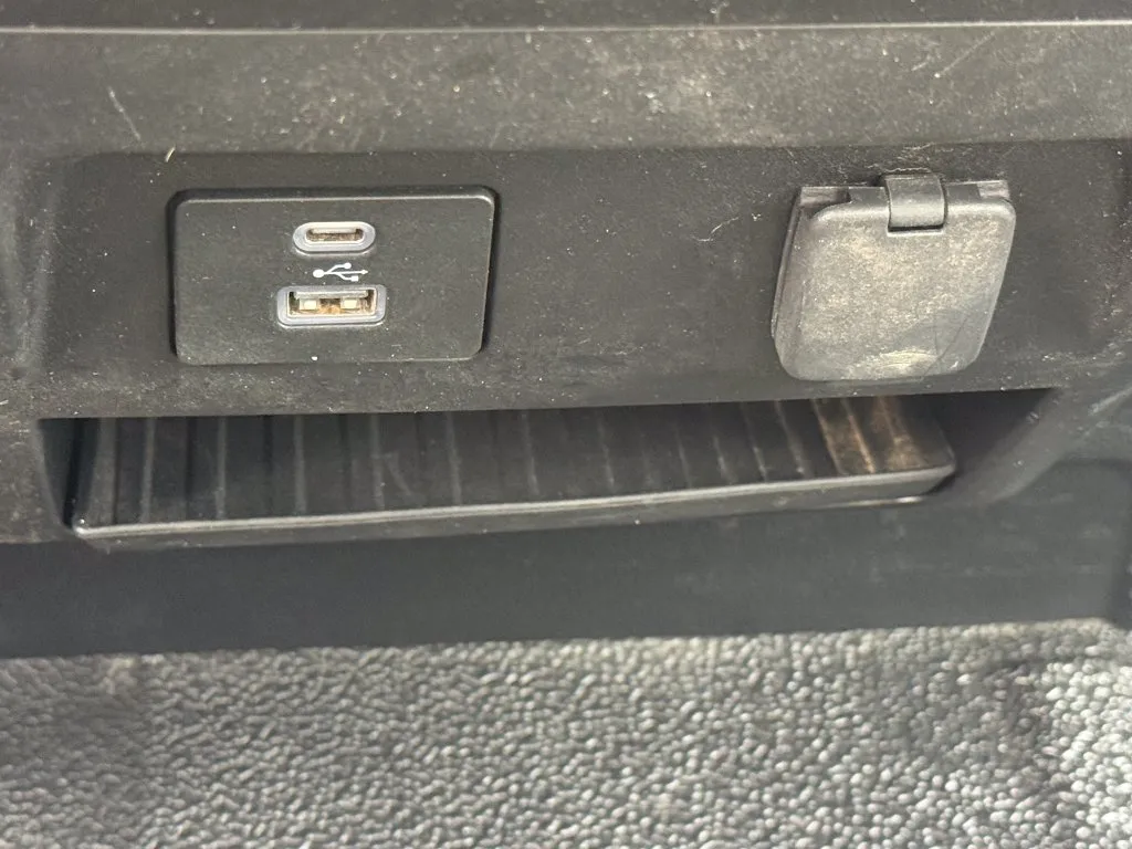 Ford F-250SD photo 29