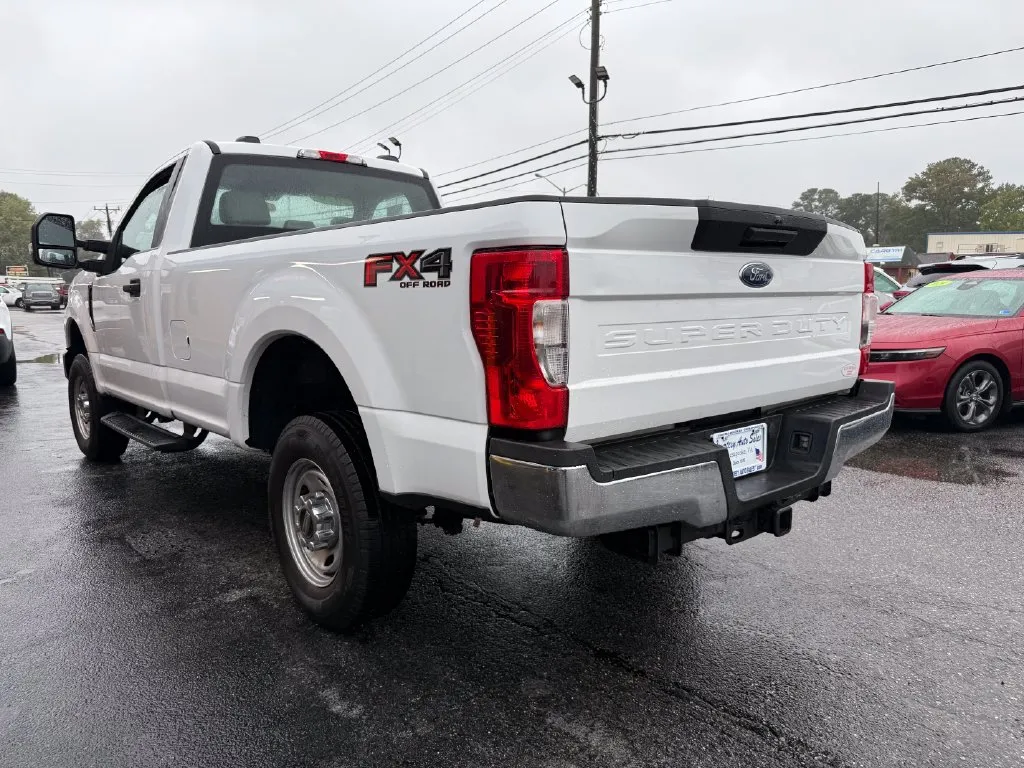 Ford F-250SD photo 11